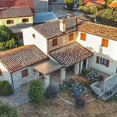 Hébergement de vacances Casa Le Finide Bale